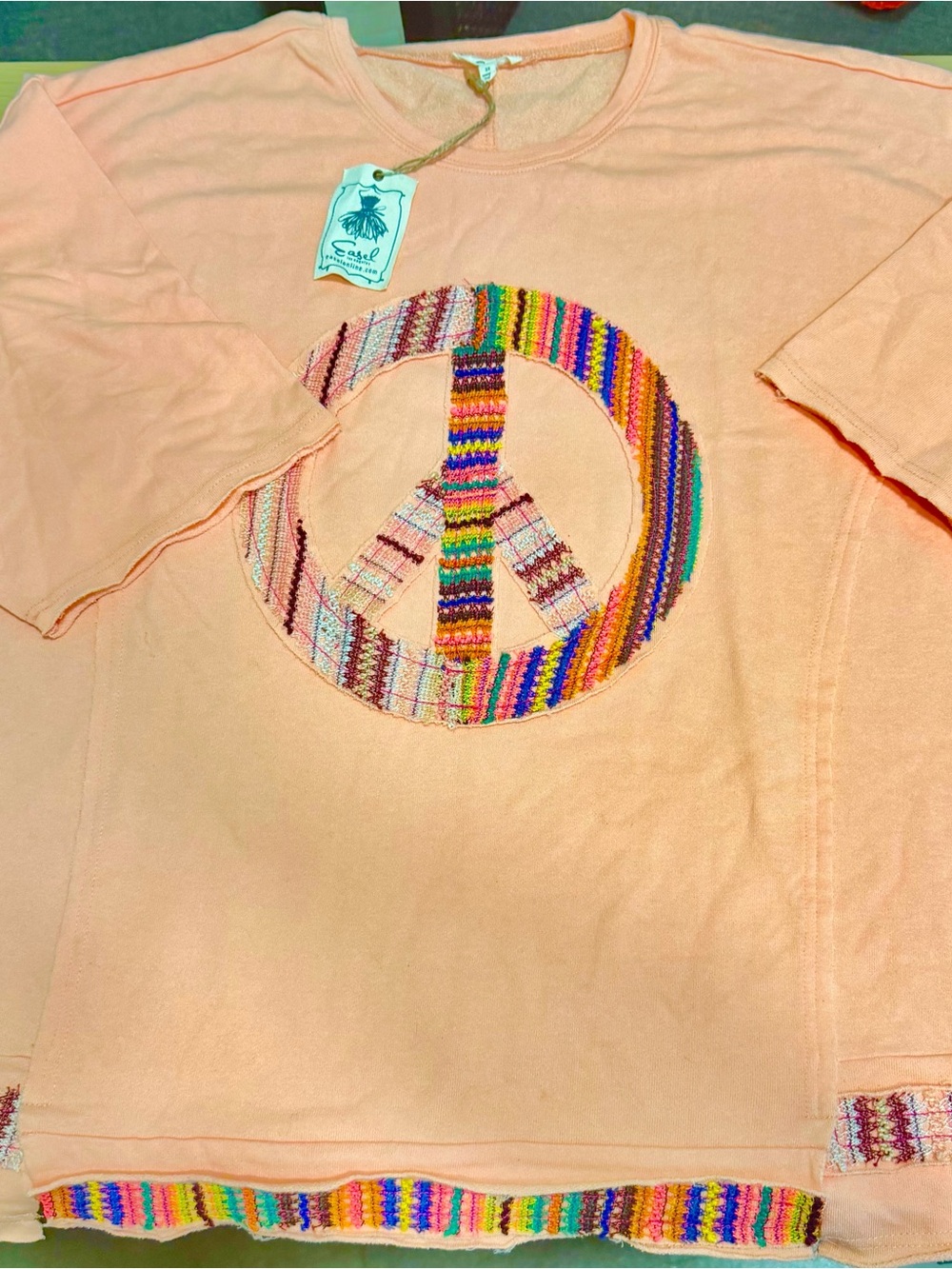 easel Peach Short Sleeve Tee with Rainbow Peace Sign